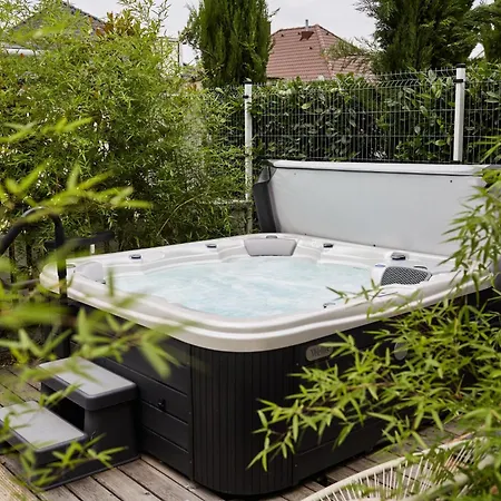 The Doors Boutique Apartment Mosonmagyarovar
